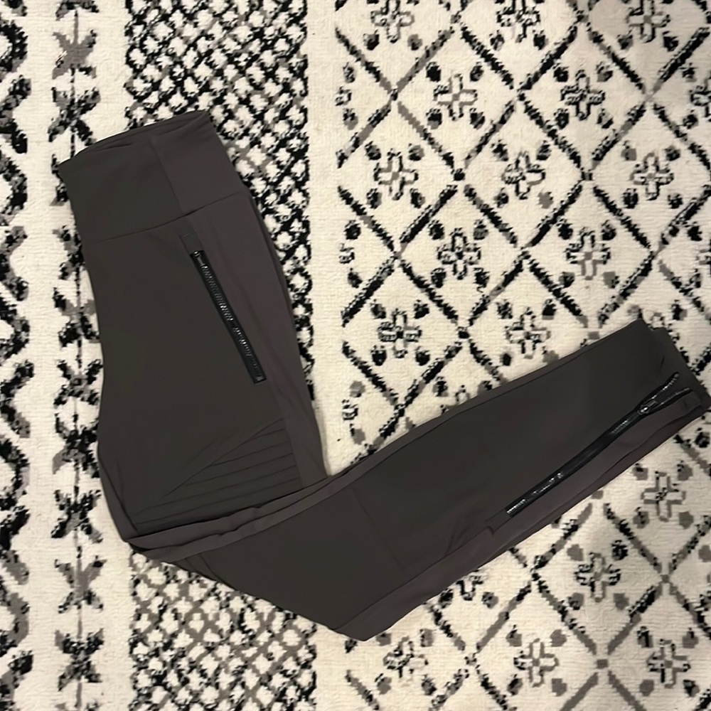 ATHLETA headlands hybrid moto tights leggings grey size 2